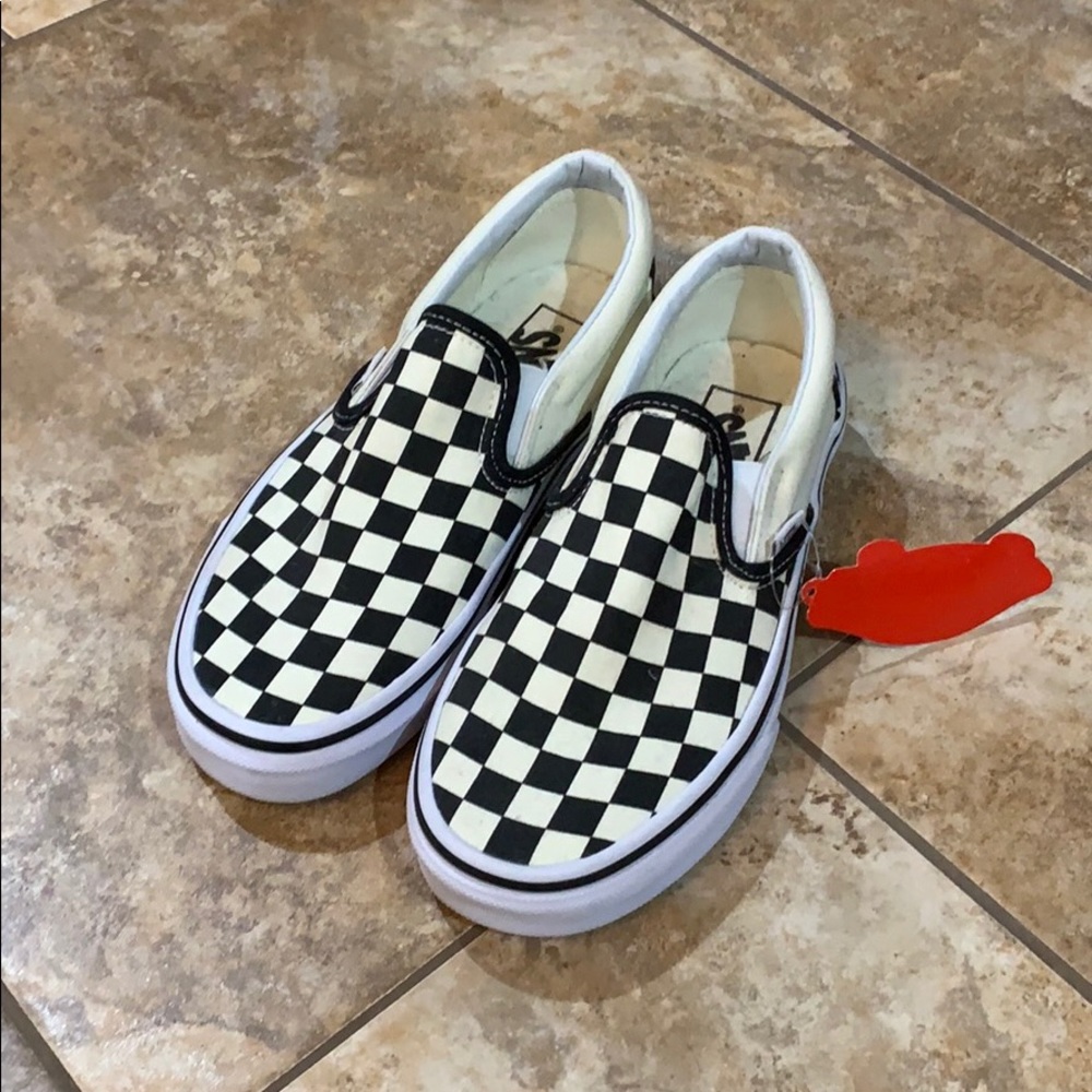 Shoes/checkered vans